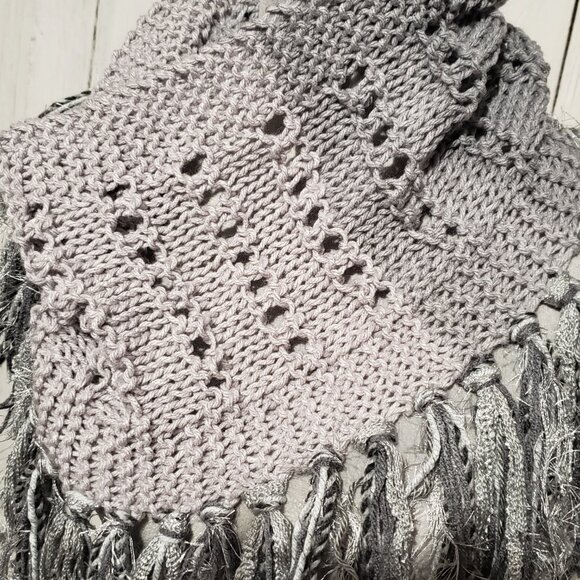 NEW Hand Knitted Boho Cowl Infinity Scarf Fringe Boho Gray Ombre Boho Whimsy - Picture 5 of 6
